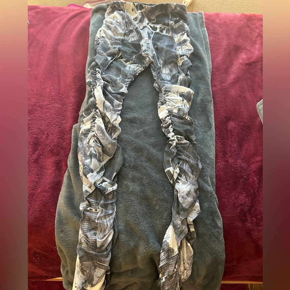 Gray,White and black  stacked leggings